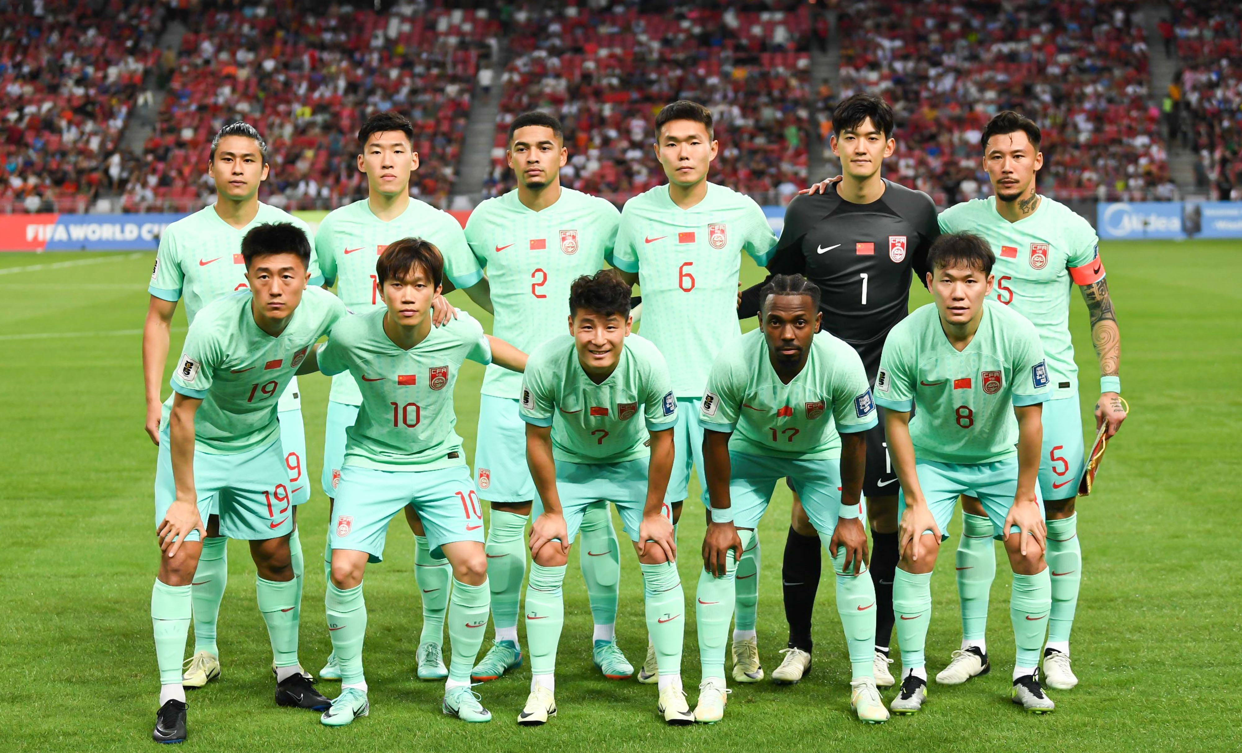中国足球队在国际赛事中展现出强悍实力